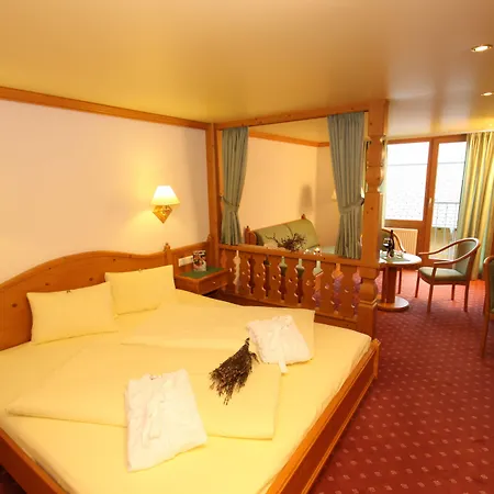 Hotel Naturhotel Taleu 4*