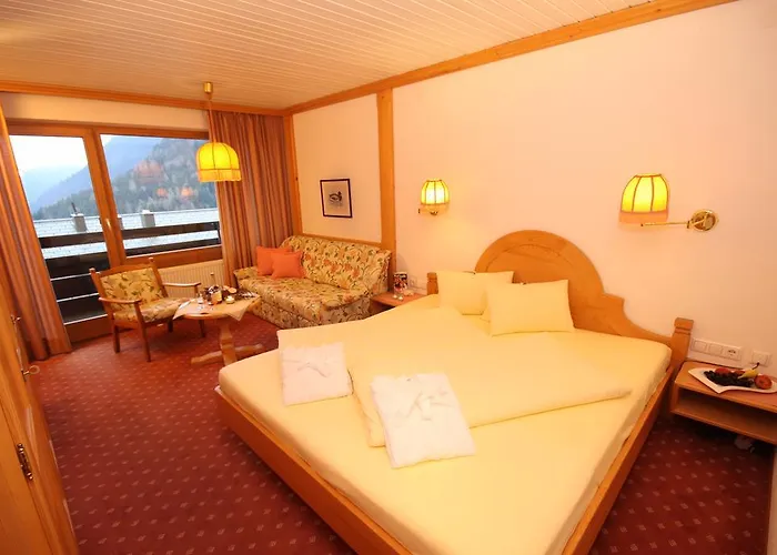 Naturhotel Taleu فندق