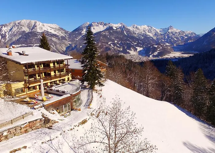 Naturhotel Taleu فندق