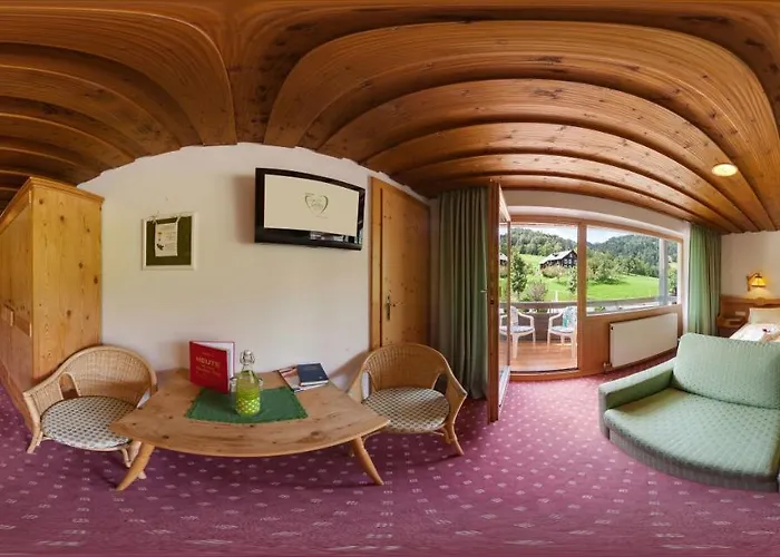 فندق Naturhotel Taleu