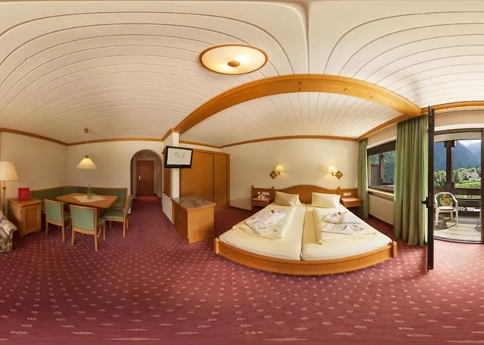 Naturhotel Taleu فندق 4*